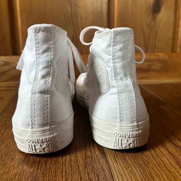 Converse Chuck Taylor All Star High Top Canvas Sneakers Women’s 7 Men’s 5 White - Picture 3 of 11